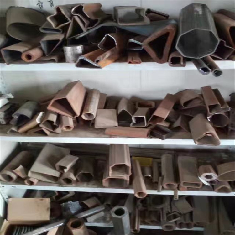 哈爾濱市精拔異型方管Q235方鋼管家具裝飾用異形管工業(yè)設(shè)備用方形鋼管